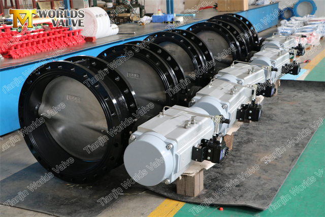 Válvulas de mariposa de doble brida con actuador neumático