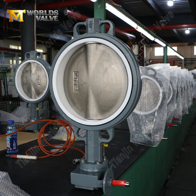 Válvula de mariposa Wafer de hierro dúctil con asiento de PTFE y disco CF8M